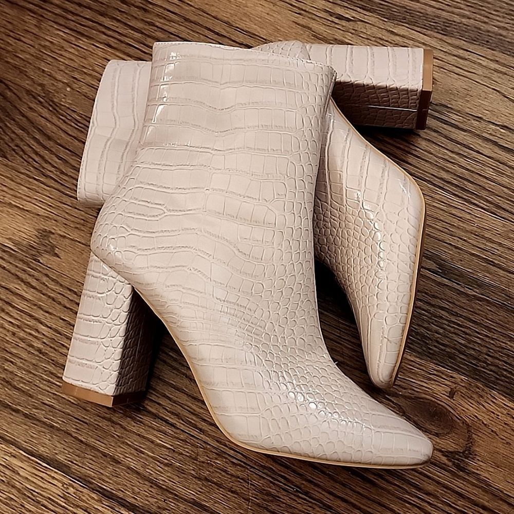 NWOT Lulus My Generation Pale Pink High Heel Mid-Calf Crocodile Boots WMN SZ 8.5